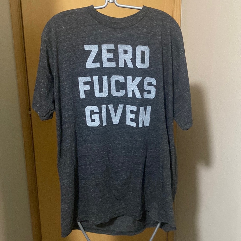 New Buy me brunch “zero fuc*s given” shirt Sz xl
